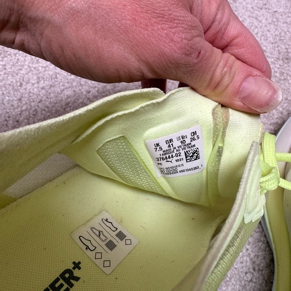 Puma Deviate Nitro Elite Women’s Carbon Plated Running Shoes - Picture 6 of 7